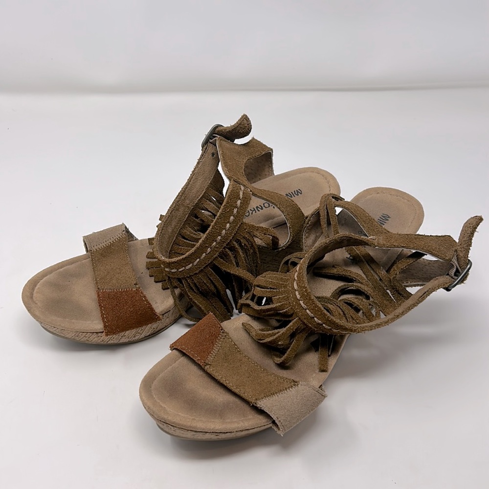 Minnetonka Brown Suede Patchwork Leather Fringe Wedge Sandals Size 10
